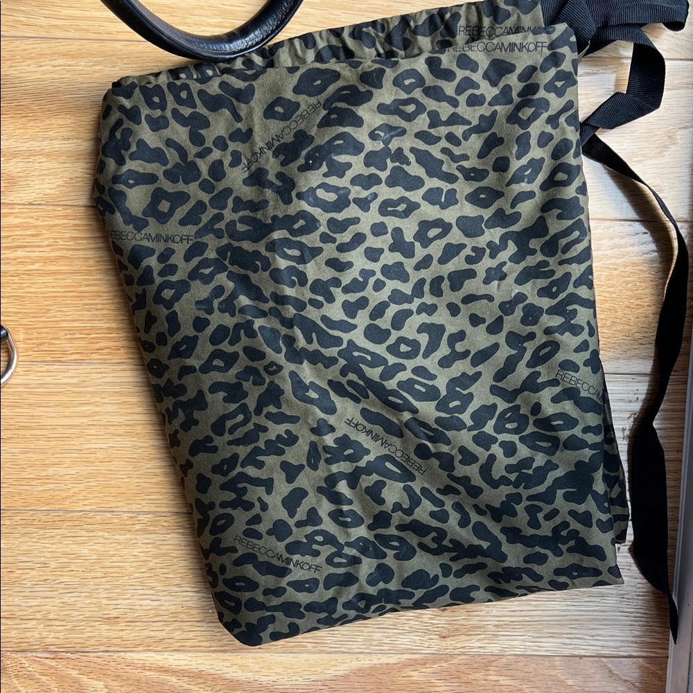 Grey Leather Handbag - Picture 5 of 7